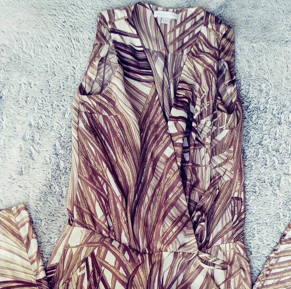 New York And Company Tropical Tan & White Palm Print Pants Jumper Size 0